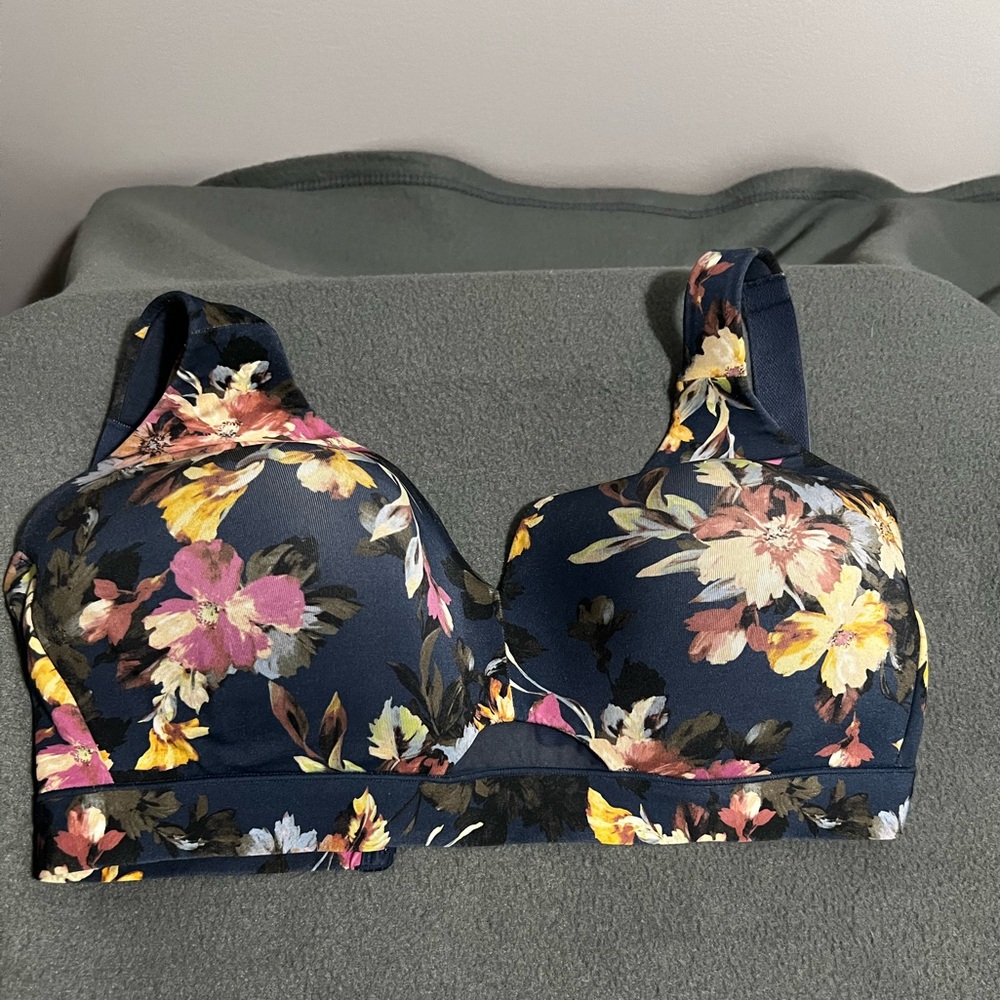 Cacique "Comfort Bliss lightly lined no wire" bra, size 36DDD